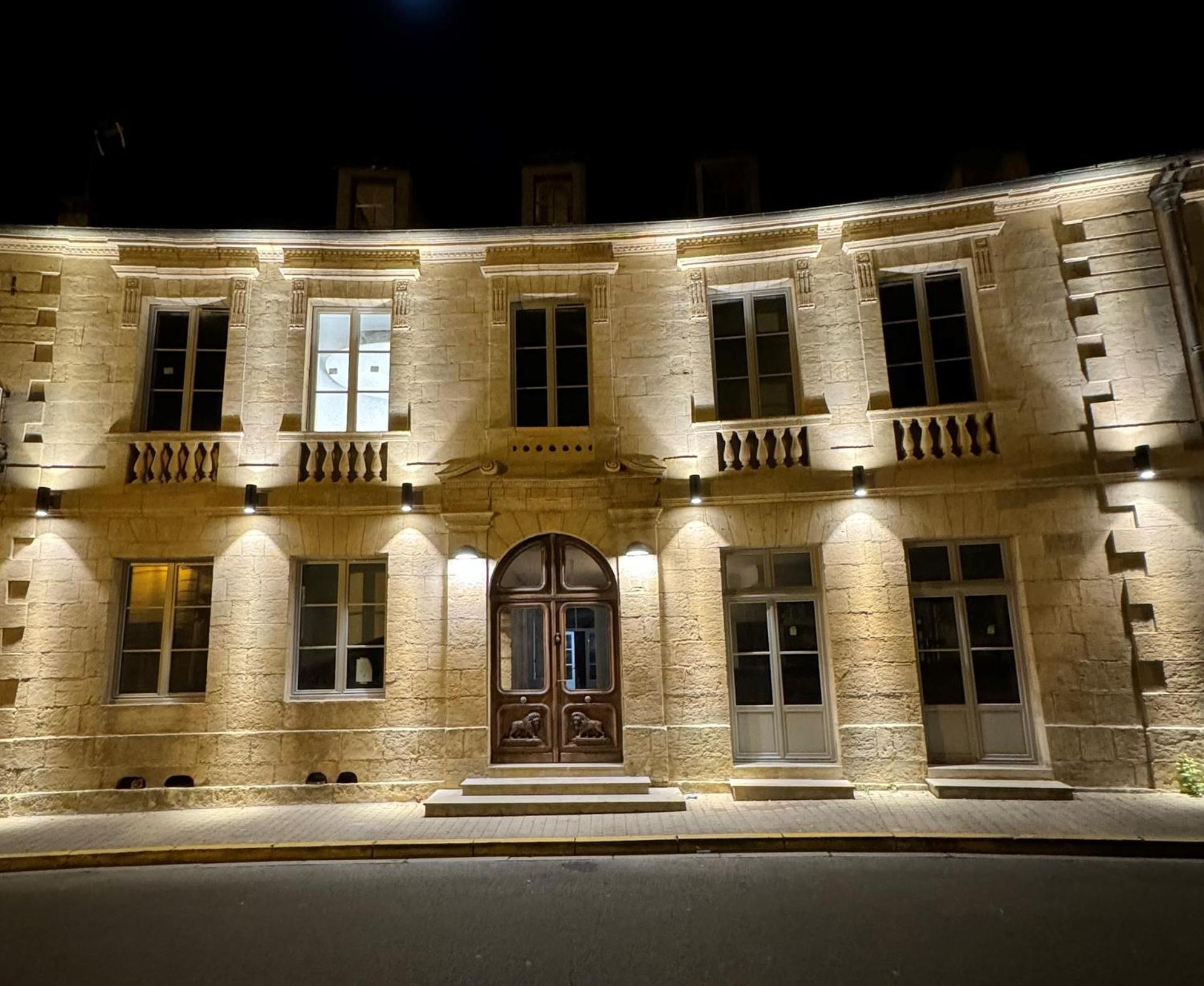Отель Le Relais De Montignac Экстерьер фото