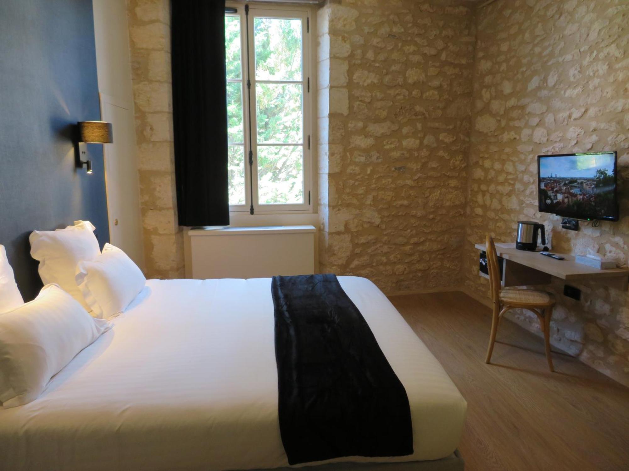 Отель Le Relais De Montignac Экстерьер фото