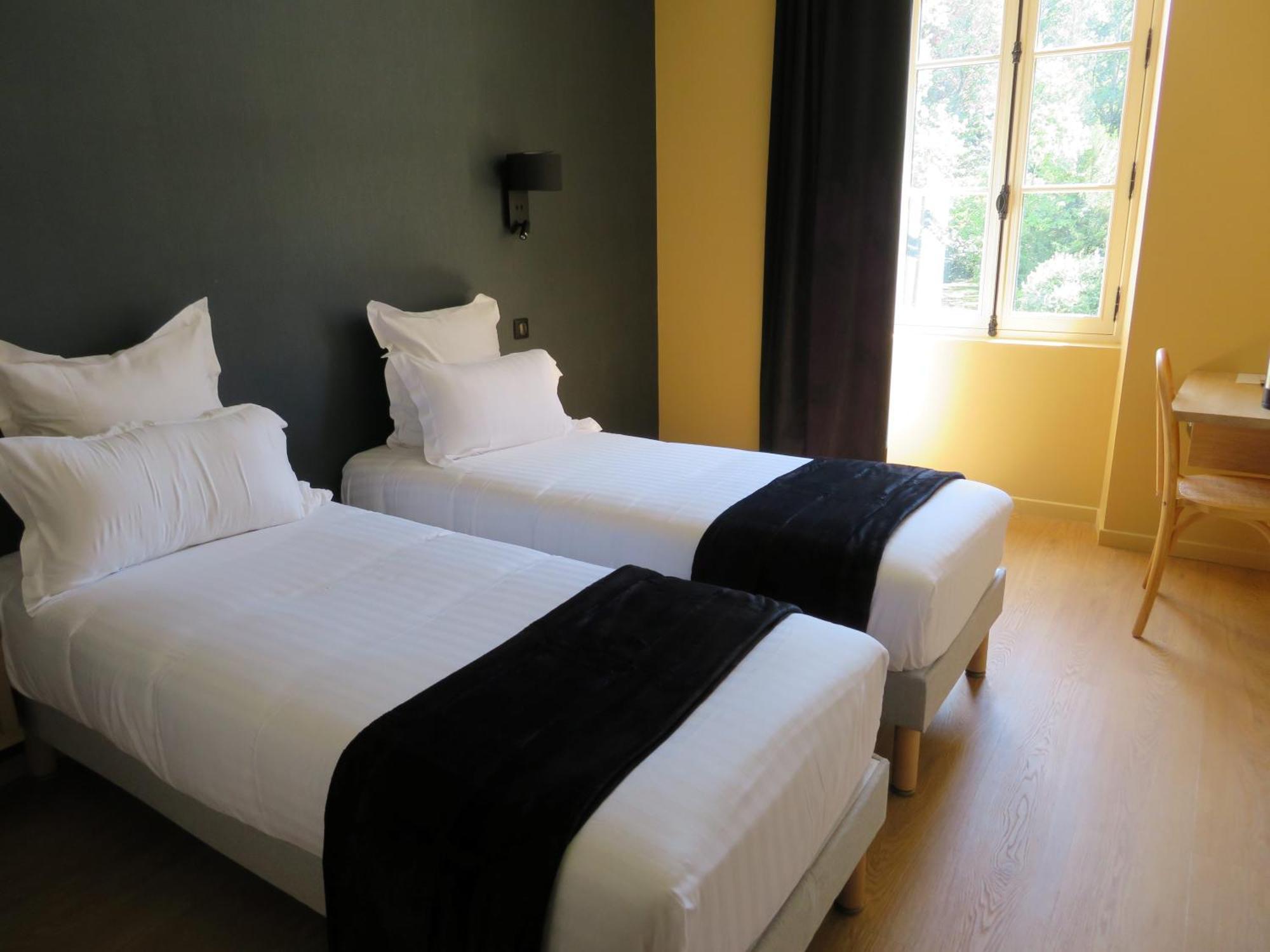 Отель Le Relais De Montignac Экстерьер фото