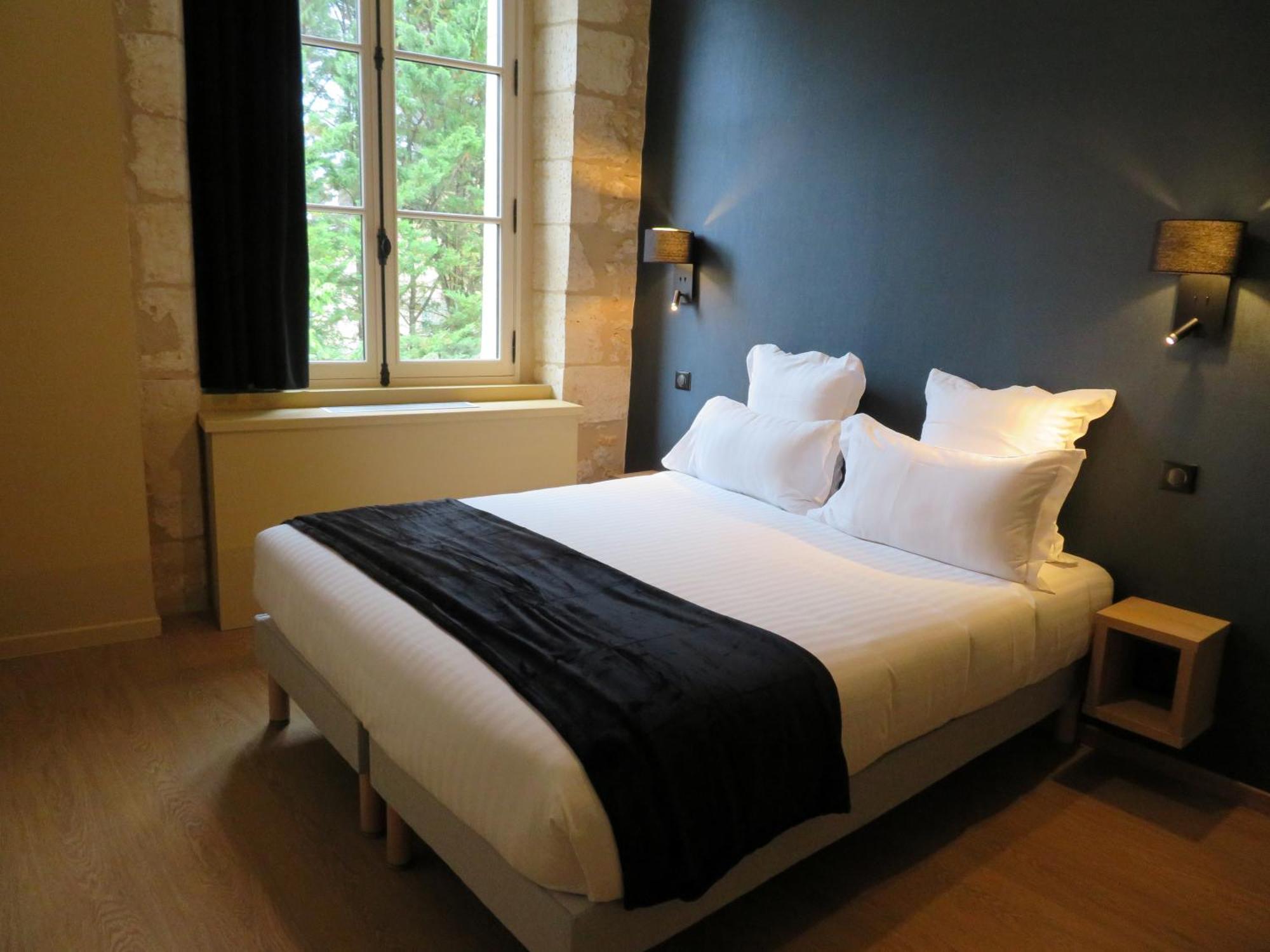 Отель Le Relais De Montignac Экстерьер фото